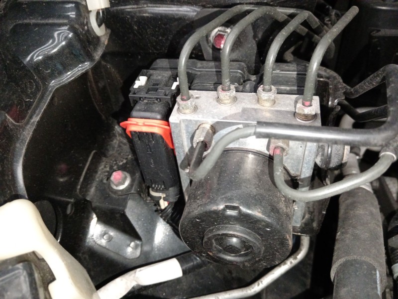 Recambio de abs para suzuki swift iii (mz, ez) 1.3 (rs 413) referencia OEM IAM NH85K14049  