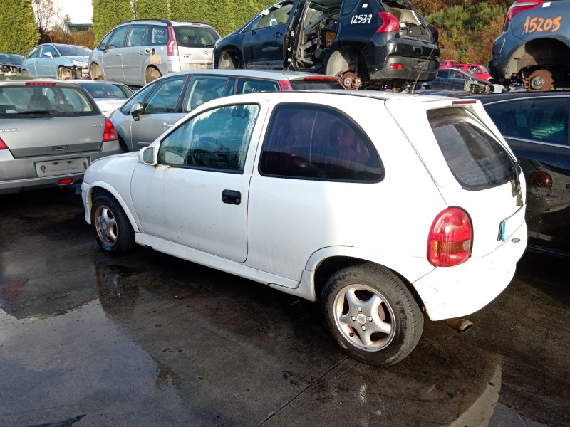 opel corsa b (s93) del año 1995