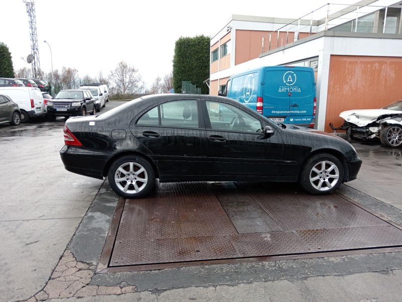 mercedes-benz clase c (w203) del año 2005