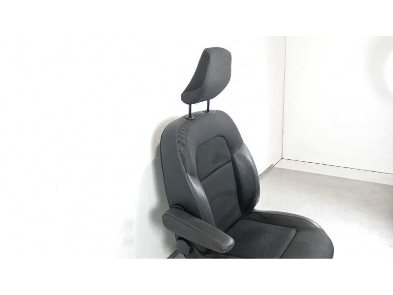 Recambio de asiento delantero izquierdo para renault express rjk/fd0/ab6ua1ec2110 referencia OEM IAM expres rjk  