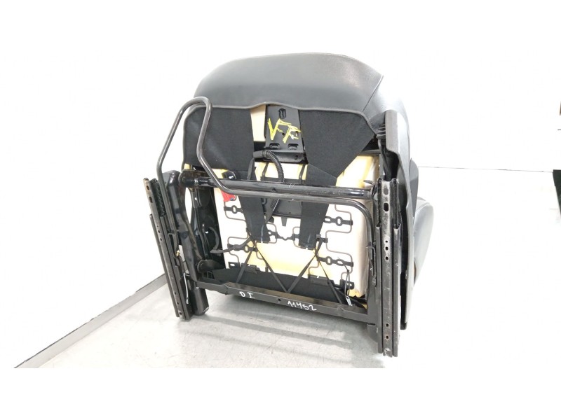Recambio de asiento delantero izquierdo para renault express rjk/fd0/ab6ua1ec2110 referencia OEM IAM expres rjk  