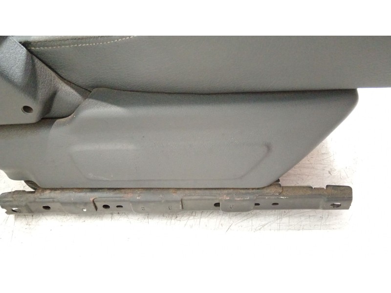 Recambio de juego asientos completo para citroën saxo 1.4 vts referencia OEM IAM saxo vts  