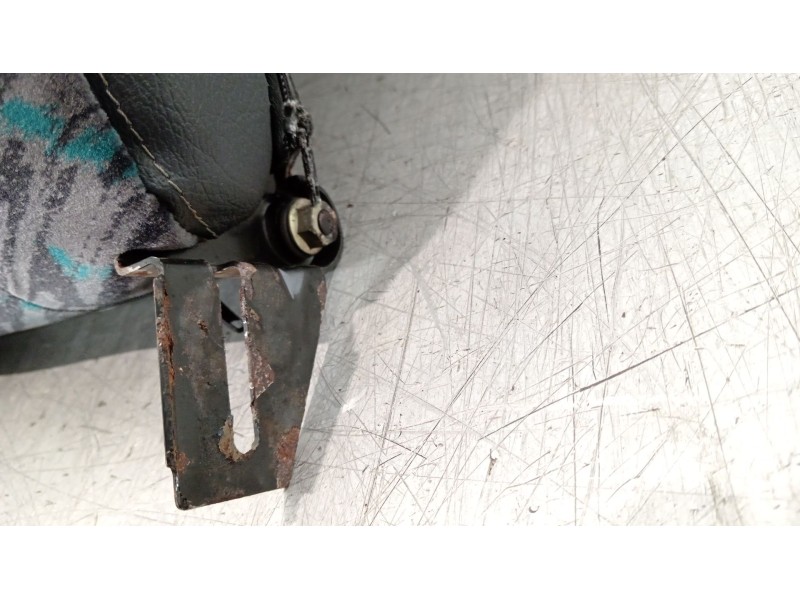 Recambio de juego asientos completo para citroën saxo 1.4 vts referencia OEM IAM saxo vts  