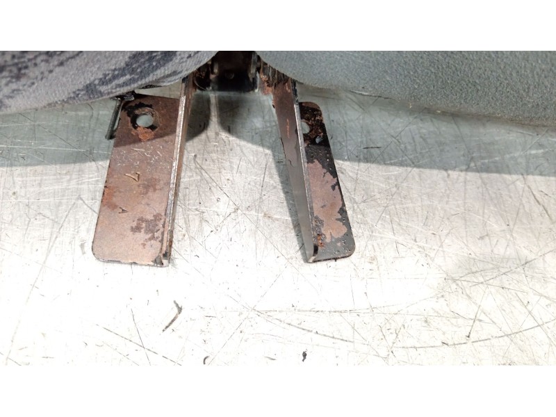 Recambio de juego asientos completo para citroën saxo 1.4 vts referencia OEM IAM saxo vts  