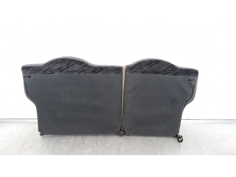 Recambio de juego asientos completo para citroën saxo 1.4 vts referencia OEM IAM saxo vts  