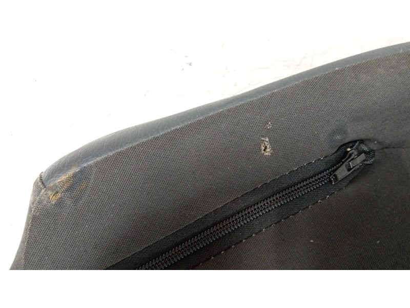 Recambio de juego asientos completo para citroën saxo 1.4 vts referencia OEM IAM saxo vts  