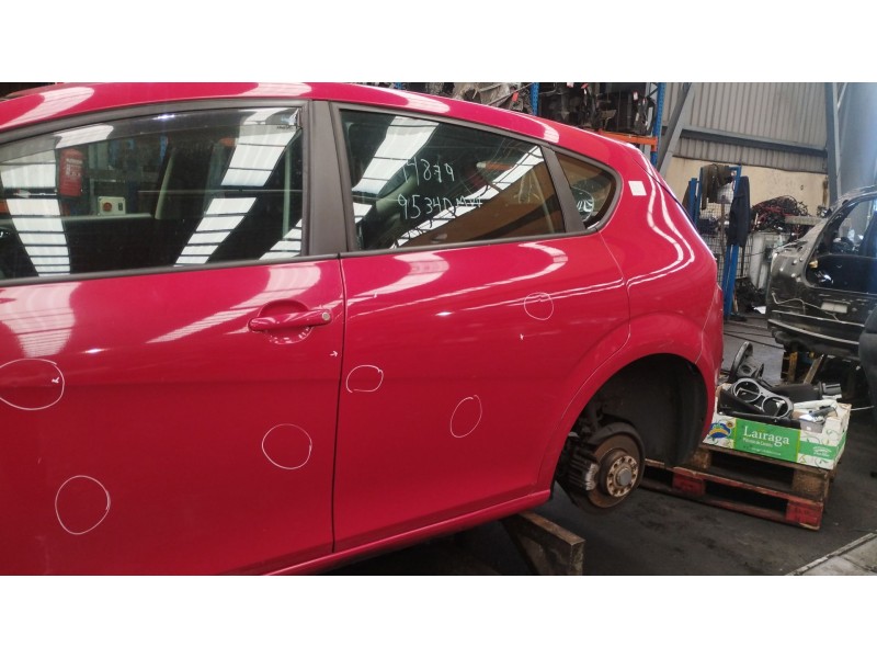 Recambio de puerta trasera izquierda para seat leon (1p1) 2.0 tdi 16v referencia OEM IAM 1P0833055  