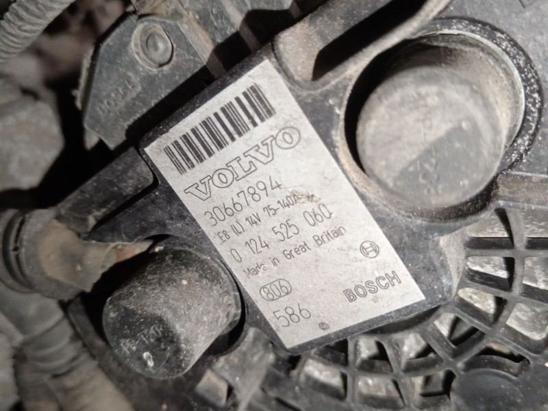 Recambio de alternador para volvo xc70 i cross country (295) d5 xc awd referencia OEM IAM 30667894  0124525060