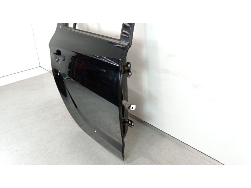 Recambio de puerta trasera derecha para hyundai i20 comfort referencia OEM IAM 770041J000  