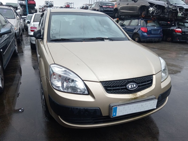 kia rio i sedán (dc_) del año 2000