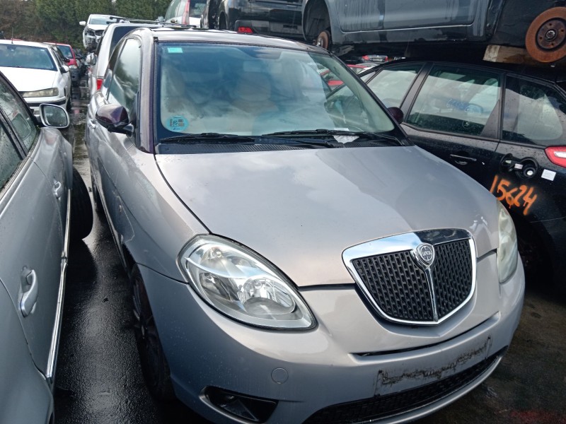 lancia ypsilon (843_) del año 2008