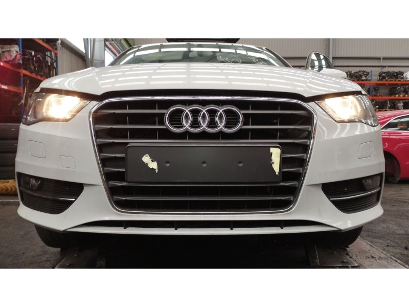Recambio de paragolpes delantero para audi a3 (8v1, 8vk) 1.6 tdi referencia OEM IAM   