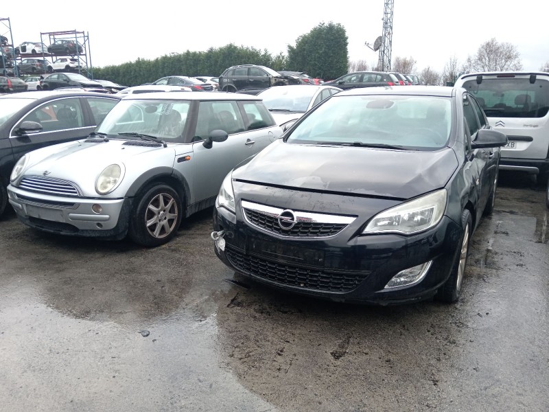 opel astra h sedán (a04) del año 2009