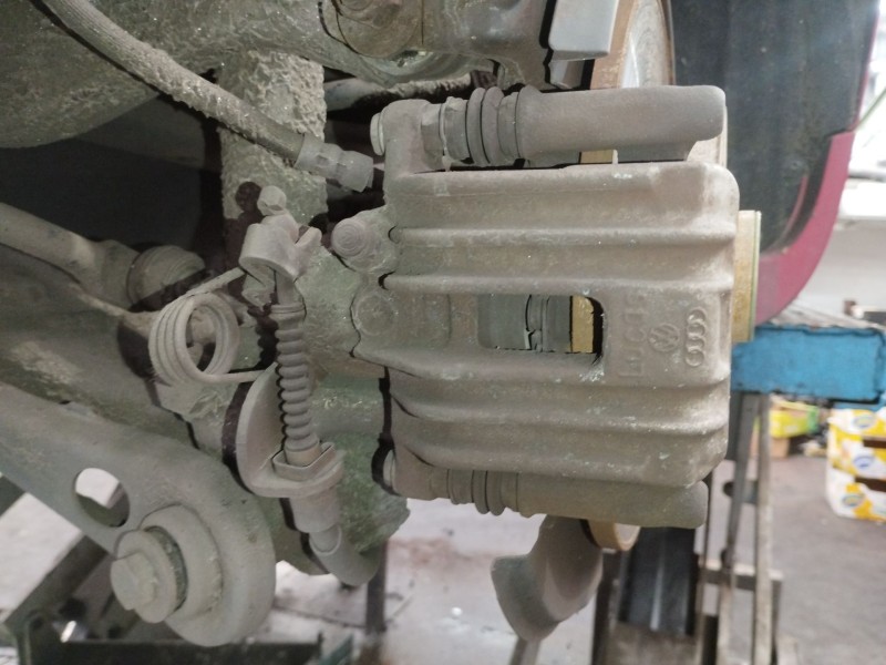 Recambio de pinza freno trasera derecha para audi a4 b7 avant (8ed) 2.0 tdi referencia OEM IAM   