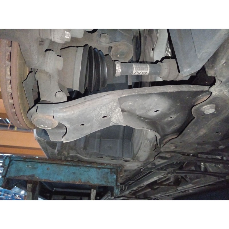 Recambio de brazo suspension inferior delantero derecho para nissan pulsar hatchback (c13) 1.5 dci referencia OEM IAM   