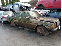mercedes-benz 123 sedán (w123) del año 2025