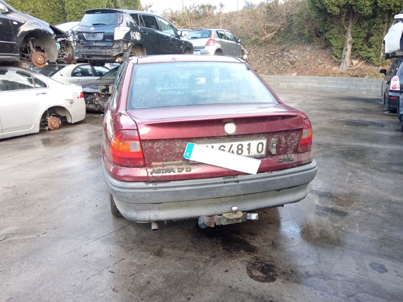 opel astra f sedán (t92) del año 1993