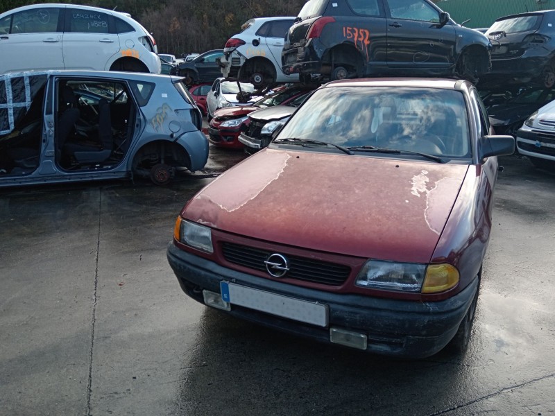 opel astra f sedán (t92) del año 1993