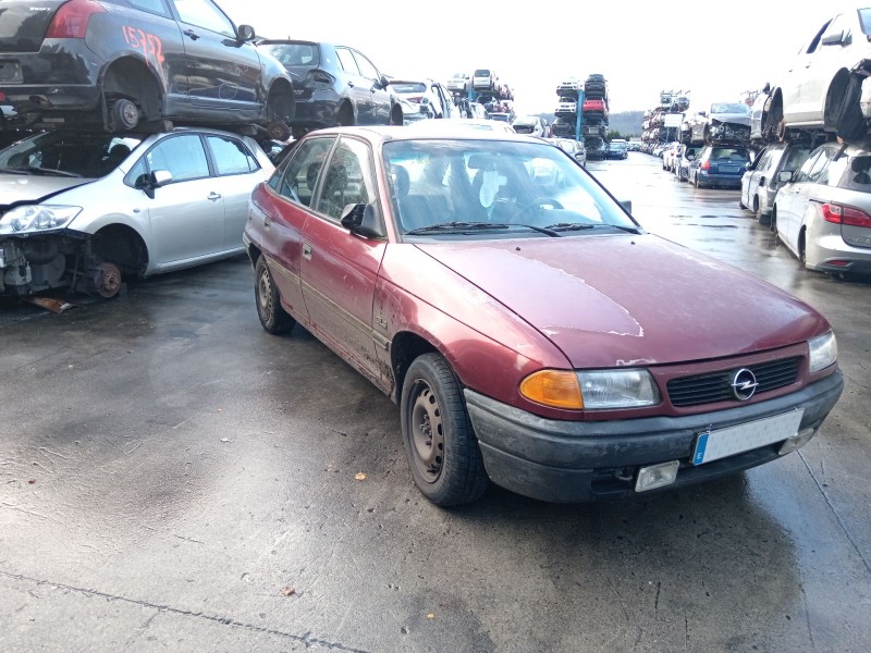 opel astra f sedán (t92) del año 1993