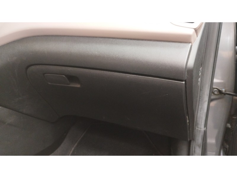 Recambio de guantera para hyundai i20 classic referencia OEM IAM   