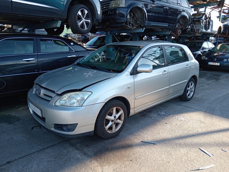 toyota corolla (_e12_) del año 2005