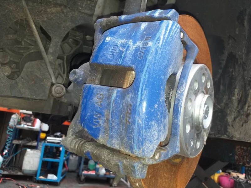 Recambio de pinza freno delantera izquierda para volkswagen golf vii lim. gte referencia OEM IAM 8V0615123D  