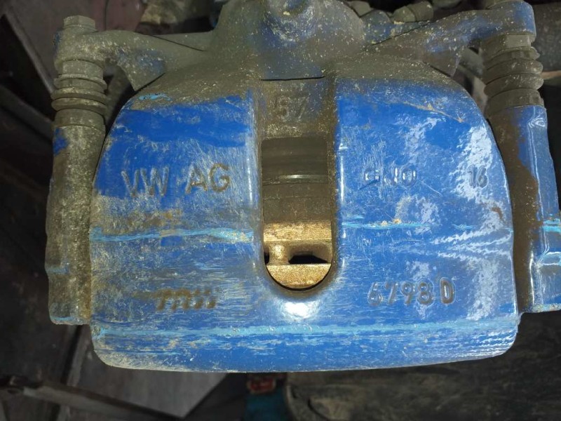 Recambio de pinza freno delantera izquierda para volkswagen golf vii lim. gte referencia OEM IAM 8V0615123D  