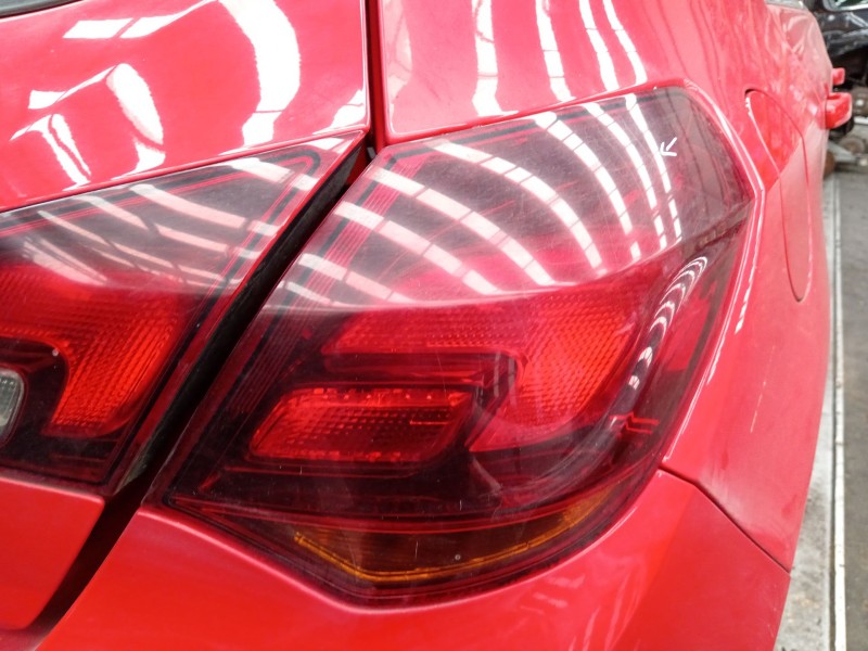 Recambio de piloto trasero derecho para opel astra j (p10) 1.6 cdti (68) referencia OEM IAM 13319948  