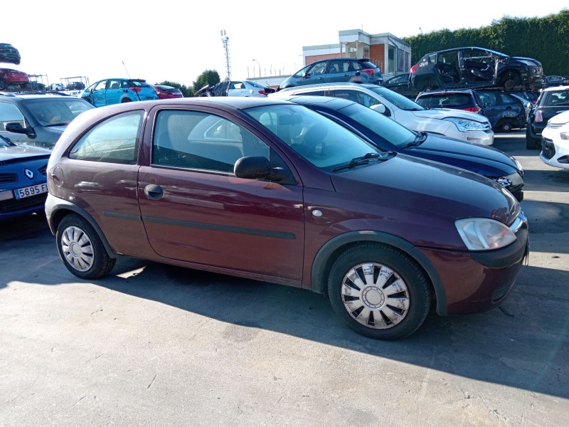 opel corsa c (x01) del año 2003