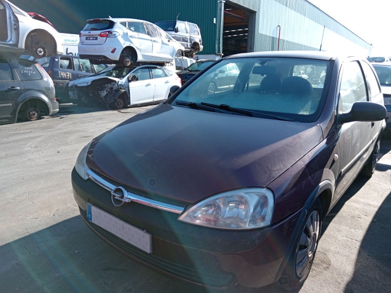 opel corsa c (x01) del año 2003
