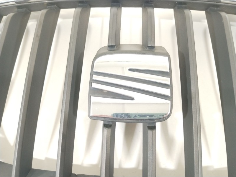 Recambio de rejilla delantera para seat altea xl (5p5, 5p8) 1.6 tdi referencia OEM IAM 5P0853679A 5P9853654 