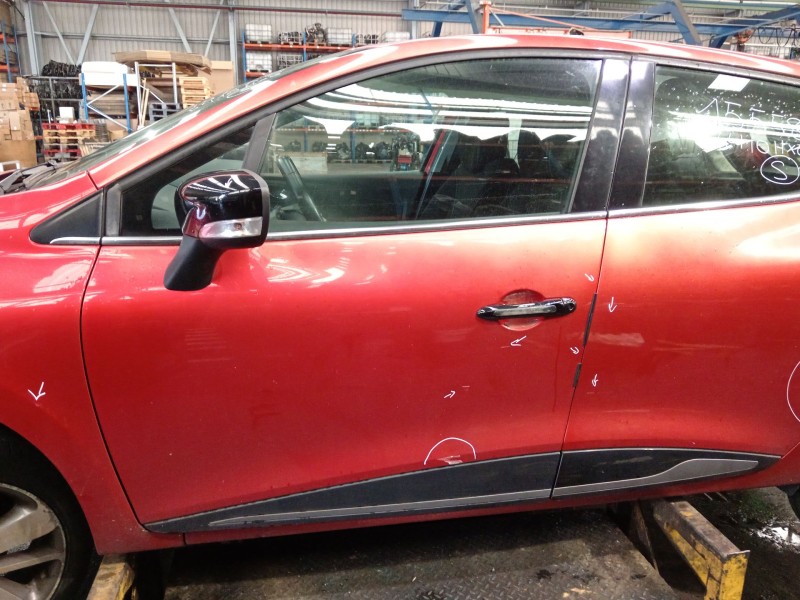 Recambio de puerta delantera izquierda para renault clio iv (bh_) 1.5 dci 90 referencia OEM IAM   