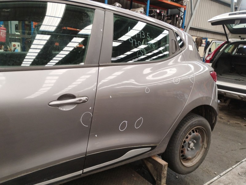 Recambio de puerta trasera izquierda para renault clio iv (bh_) 1.5 dci 75 referencia OEM IAM   