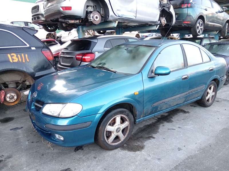nissan almera ii hatchback (n16) del año 2000