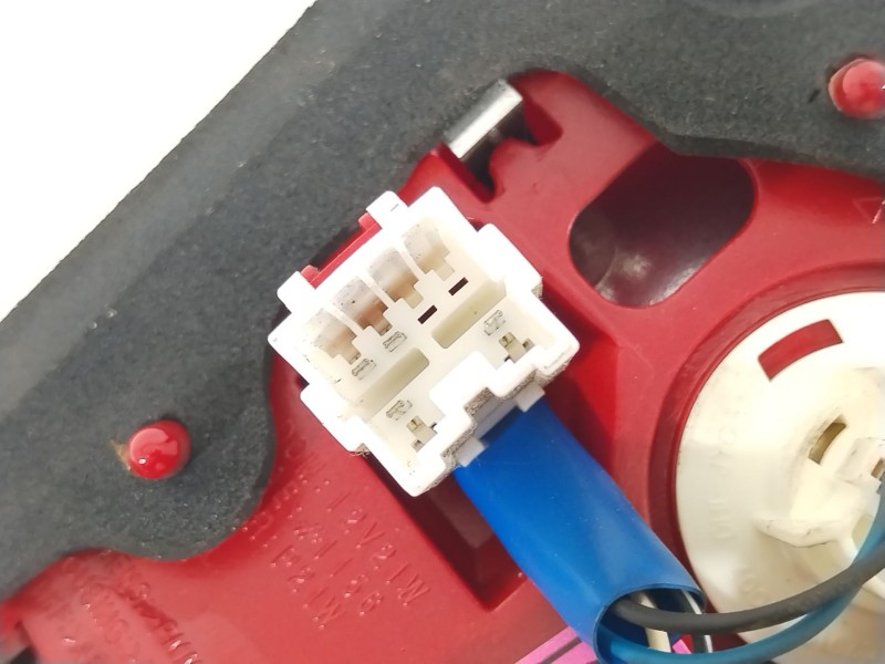 Recambio de piloto trasero izquierdo en porton para chevrolet lacetti (j200) 1.4 16v referencia OEM IAM 96551216  