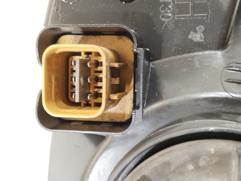 Recambio de faro derecho para hyundai elantra iii sedán (xd) 2.0 crdi referencia OEM IAM 921022DXXX  