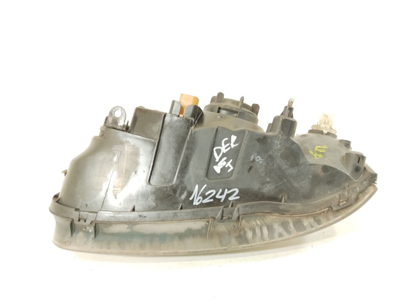 Recambio de faro derecho para hyundai elantra iii sedán (xd) 2.0 crdi referencia OEM IAM 921022DXXX  