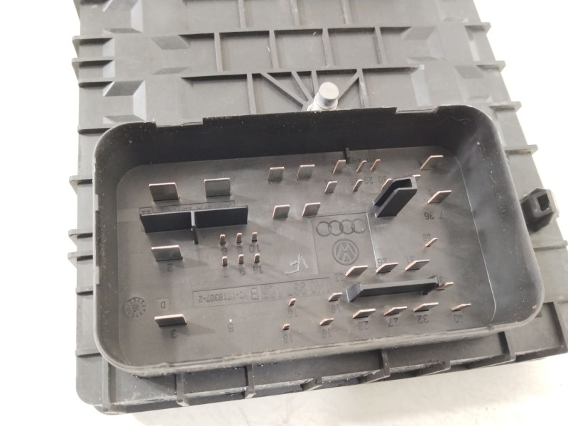 Recambio de caja reles / fusibles para volkswagen golf vi (5k1) 1.4 tsi referencia OEM IAM 1K0937125B  