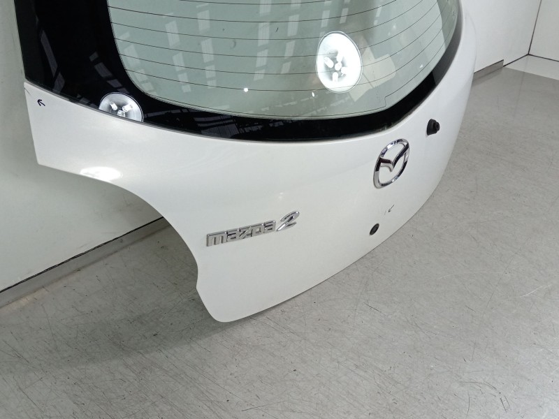 Recambio de porton trasero para mazda 2 (de_, dh_) 1.5 (de5fs) referencia OEM IAM D0YG6202XA  