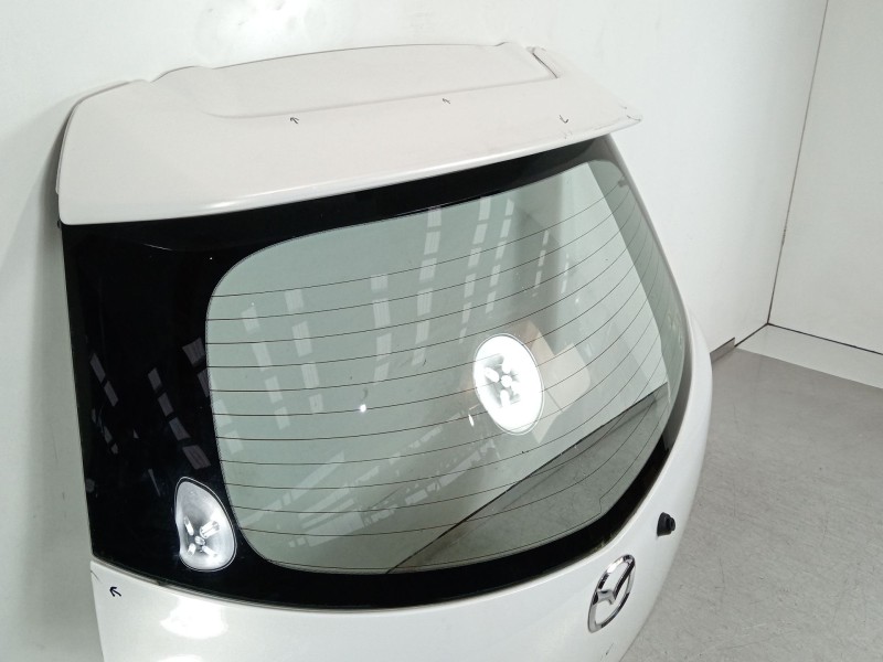 Recambio de porton trasero para mazda 2 (de_, dh_) 1.5 (de5fs) referencia OEM IAM D0YG6202XA  