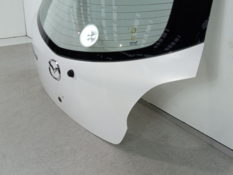 Recambio de porton trasero para mazda 2 (de_, dh_) 1.5 (de5fs) referencia OEM IAM D0YG6202XA  