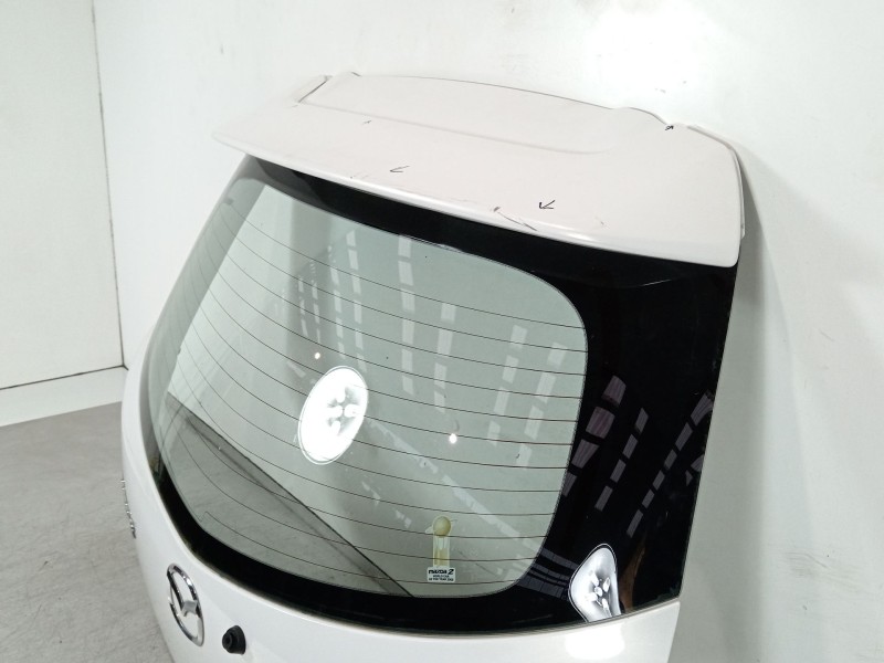 Recambio de porton trasero para mazda 2 (de_, dh_) 1.5 (de5fs) referencia OEM IAM D0YG6202XA  