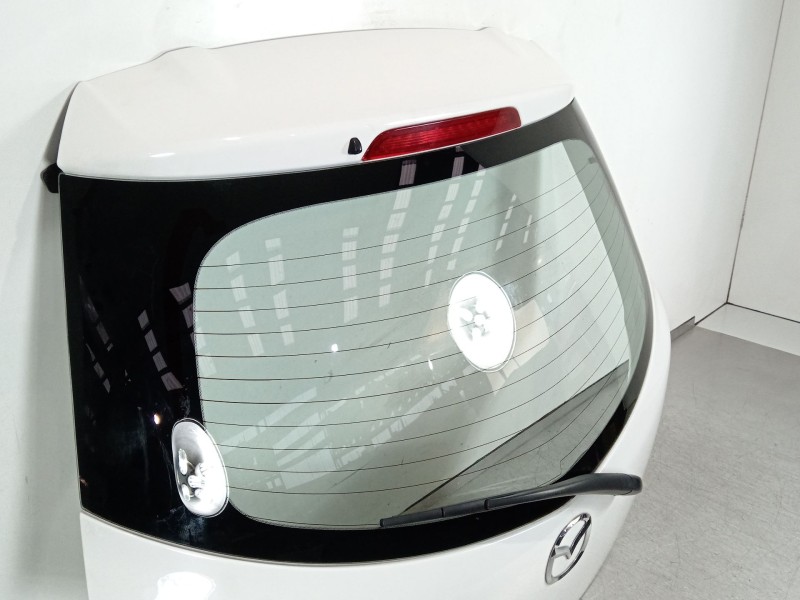 Recambio de porton trasero para mazda 2 (de_, dh_) 1.3 (de3fs) referencia OEM IAM D0YG6202XA  