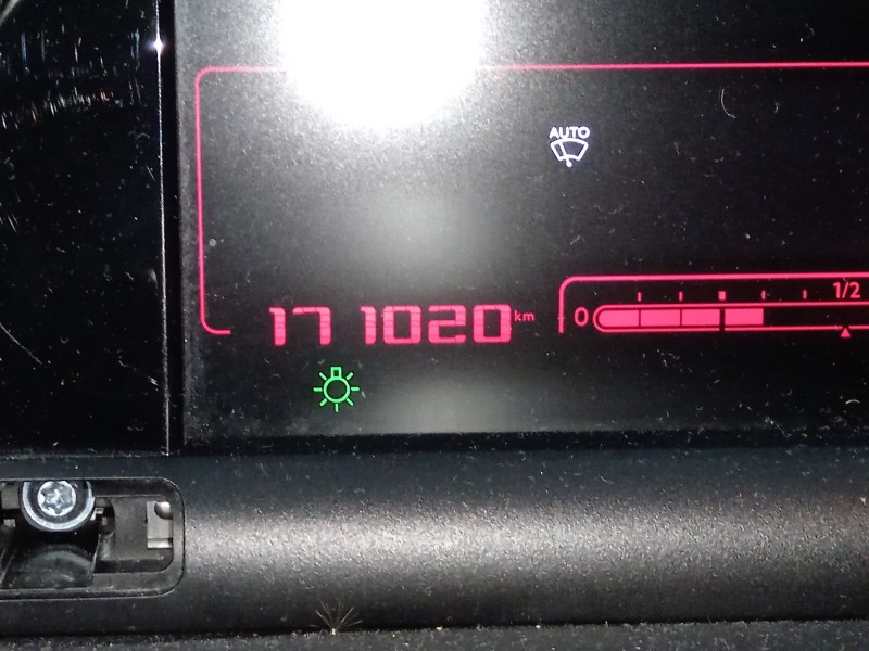 Recambio de cuadro instrumentos para citroën c4 cactus 1.6 bluehdi 100 referencia OEM IAM 9813854080  