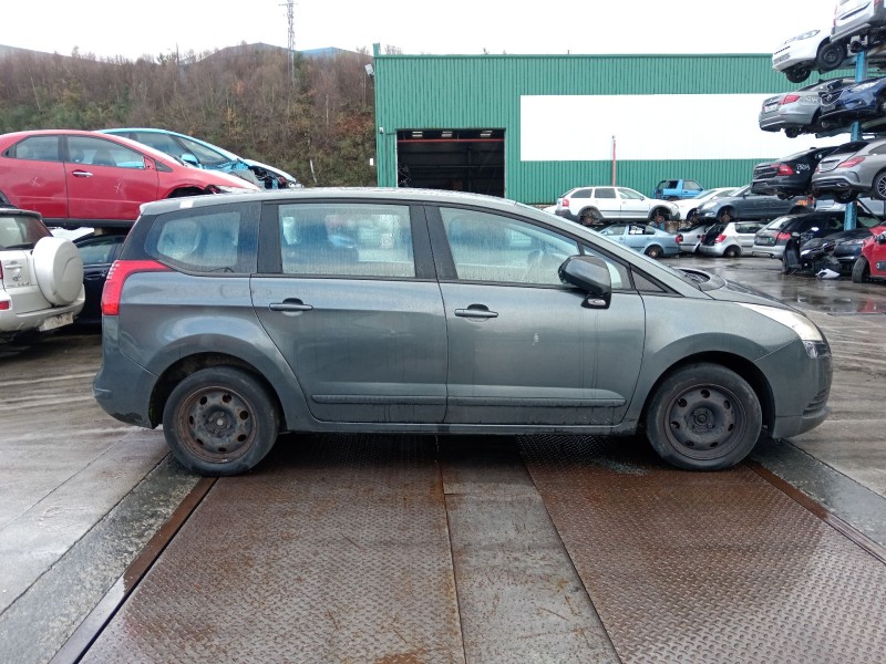 peugeot 5008 (0u_, 0e_) del año 2012