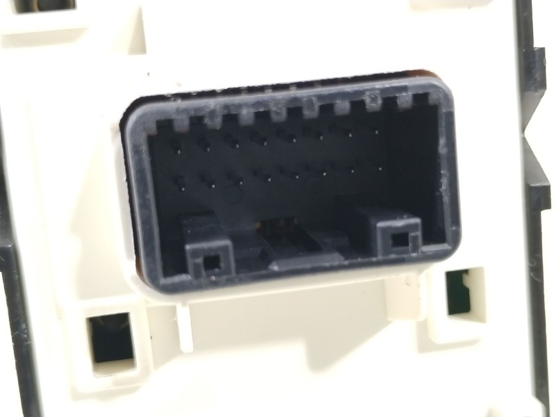 Recambio de mando retrovisor para kia stonic (yb) 1.2 cvvt referencia OEM IAM 4D64801160  