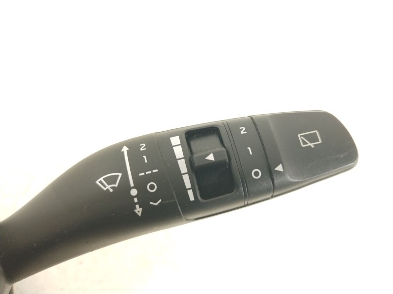 Recambio de mando luces para kia stonic (yb) 1.2 cvvt referencia OEM IAM 93403D4952  