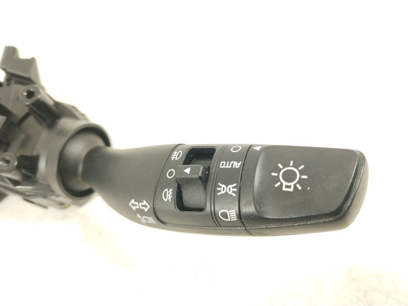 Recambio de mando luces para kia stonic (yb) 1.2 cvvt referencia OEM IAM 93403D4952  