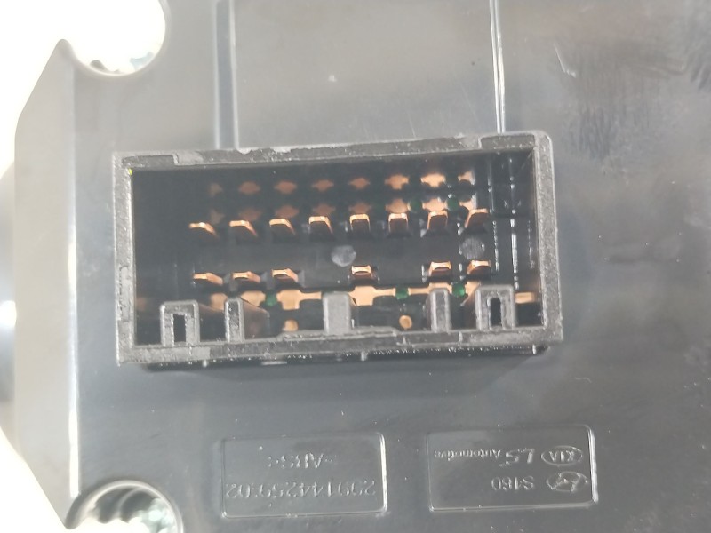 Recambio de mando luces para kia stonic (yb) 1.2 cvvt referencia OEM IAM 93403D4952  