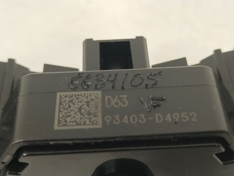 Recambio de mando luces para kia stonic (yb) 1.2 cvvt referencia OEM IAM 93403D4952  